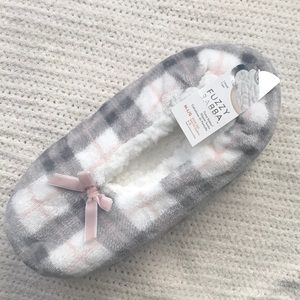 Fuzzy babba slippers